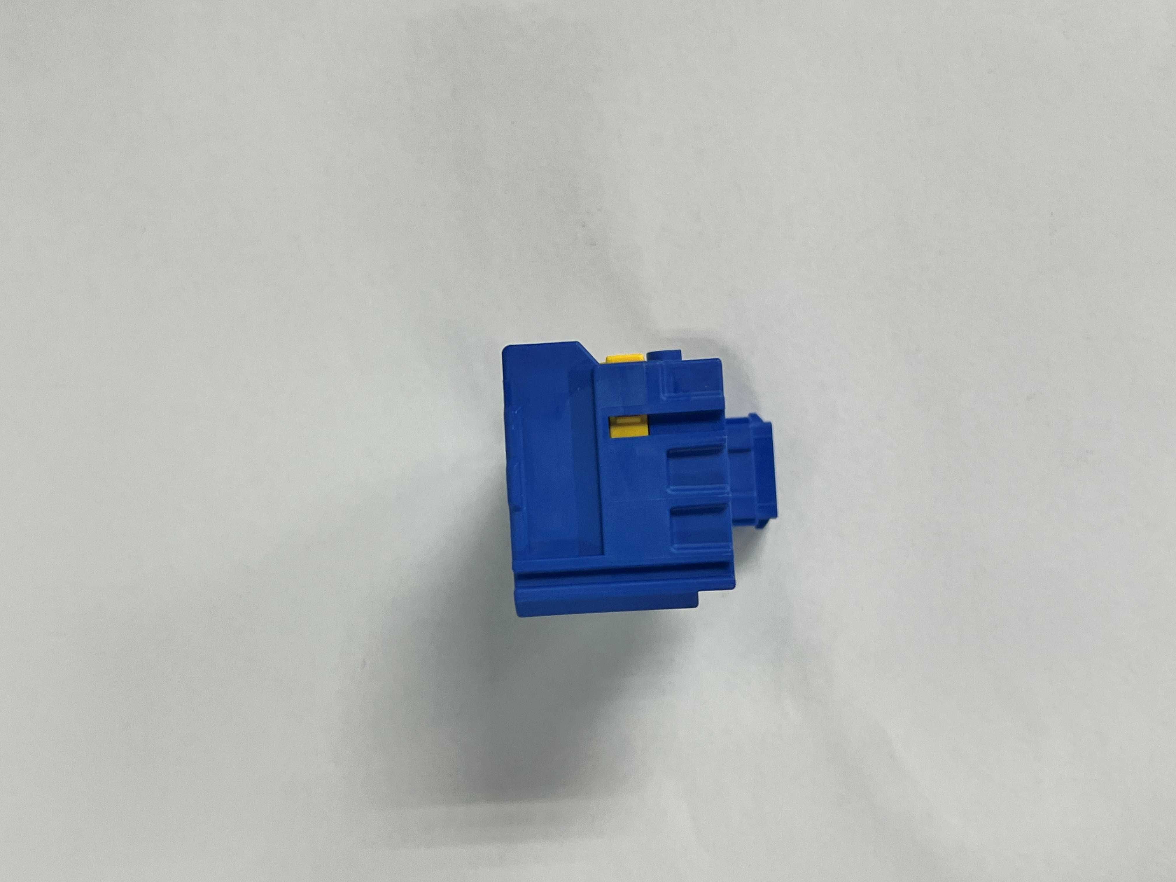 MG657067-2